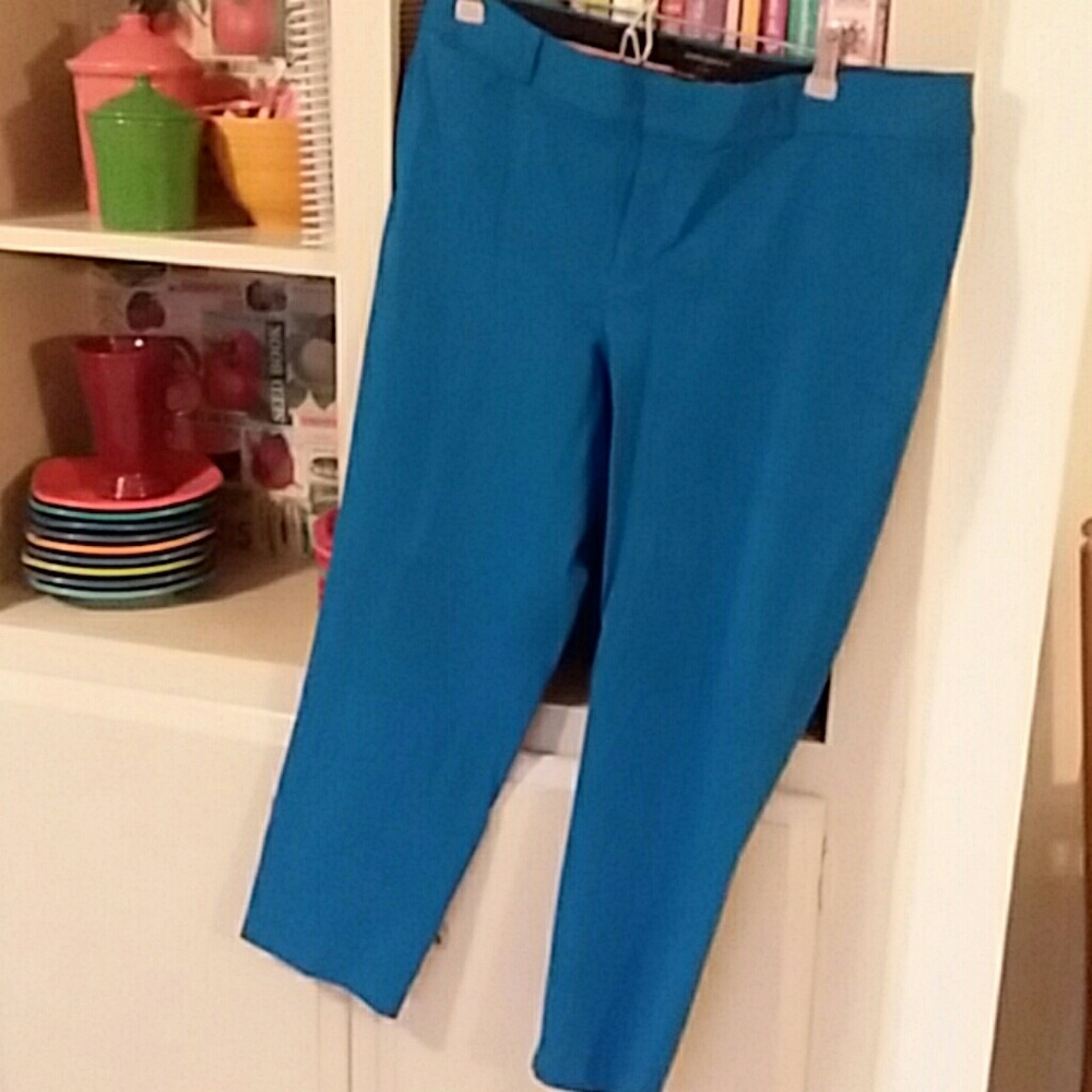 Crop pants made of rayon cotton n spandex
